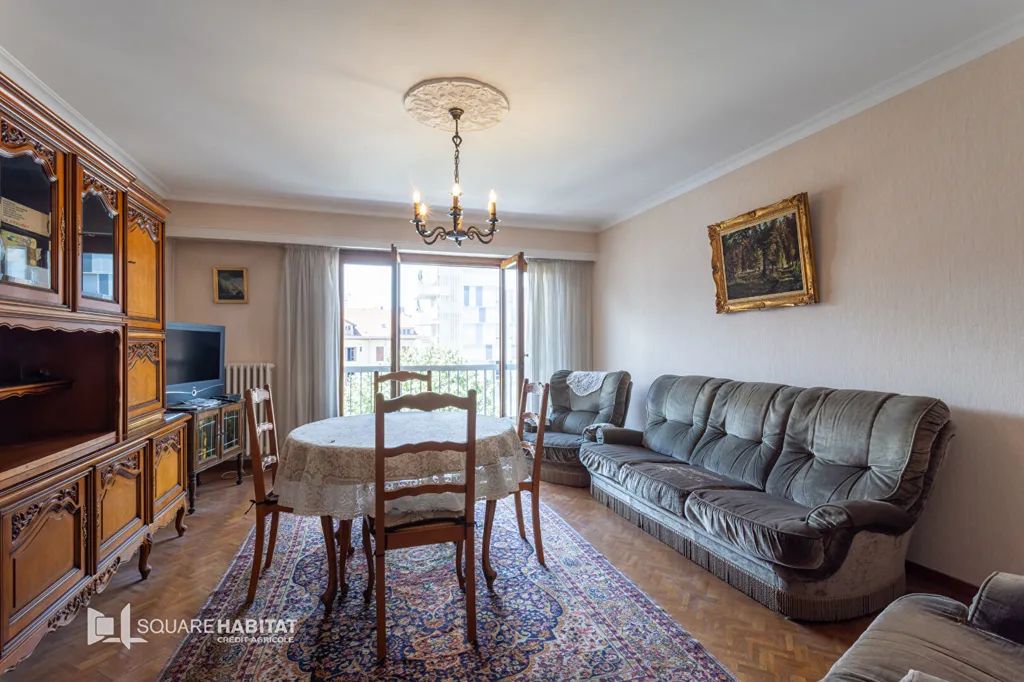 Living Room - Renovable 3-Bedroom Apartment in Annemasse