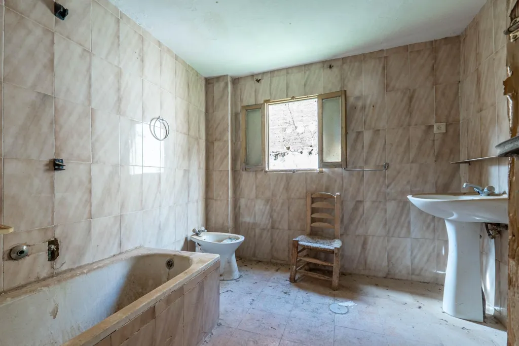 Salles de bain - Two-Storey House with Terrace in Albuñuelas