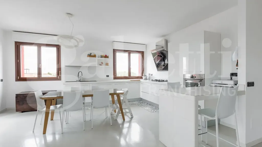 Appartement 4 pièces à IT