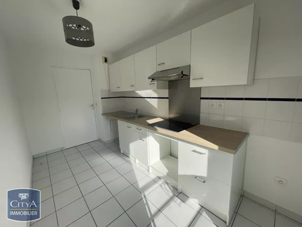 Cuisine - Appartement T3 avec Balcon à Lons