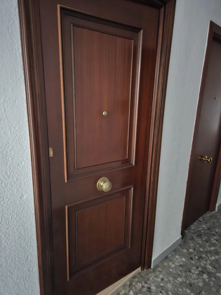 Esik - Flat with Balcony in Seville's Macarena