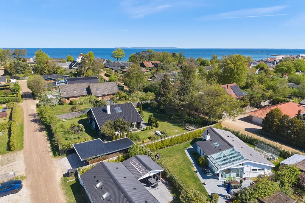 Õhuvaade - Renovated Villa with Garden in Gilleleje