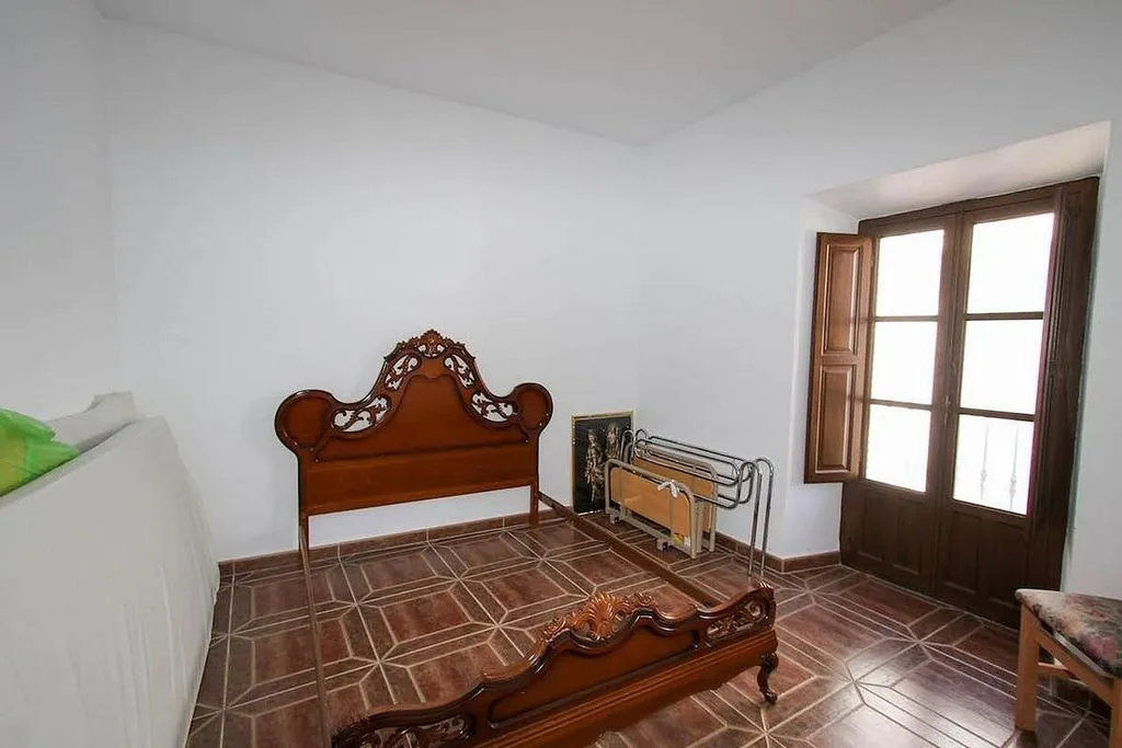 Magamistoad - Adjoined House with Terrace in Guaro