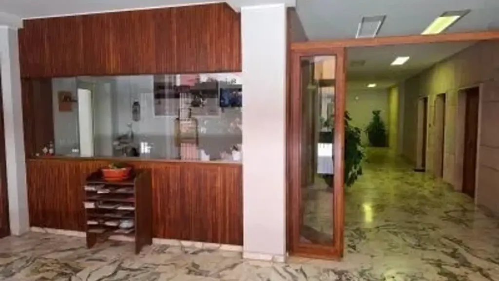 hallway_entrance