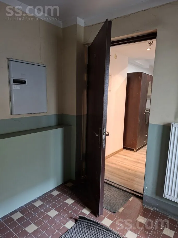 Entrée - Optically Renovated Studio in Riga Centre