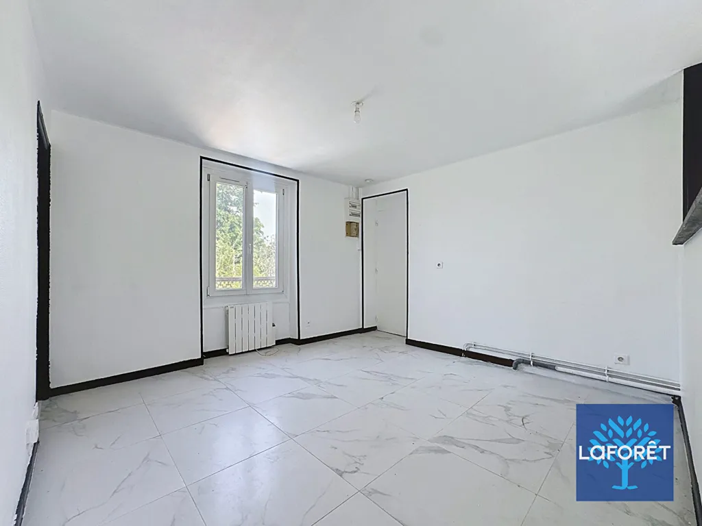 Stanze - Charming Flat in Historic Building, Chilly-Mazarin