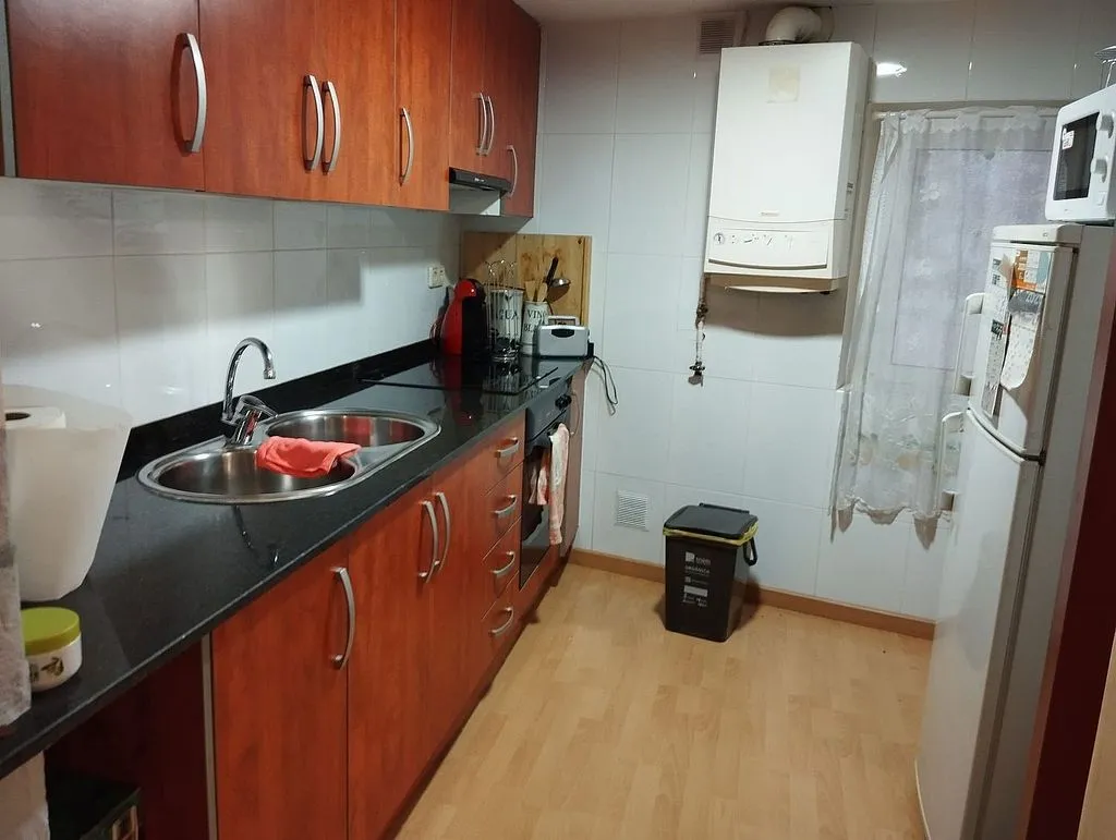 Cuisine - Reformated House in Berga Town Centre
