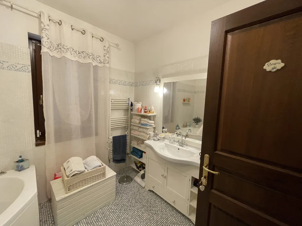 Salles de bain - Villa with Private Park in Campagnano di Roma