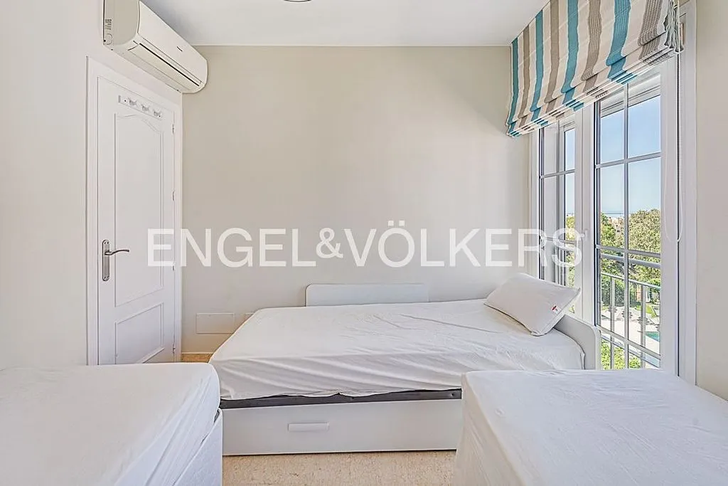 Magamistoad - Villa with Pool and Sea Views in Estepona