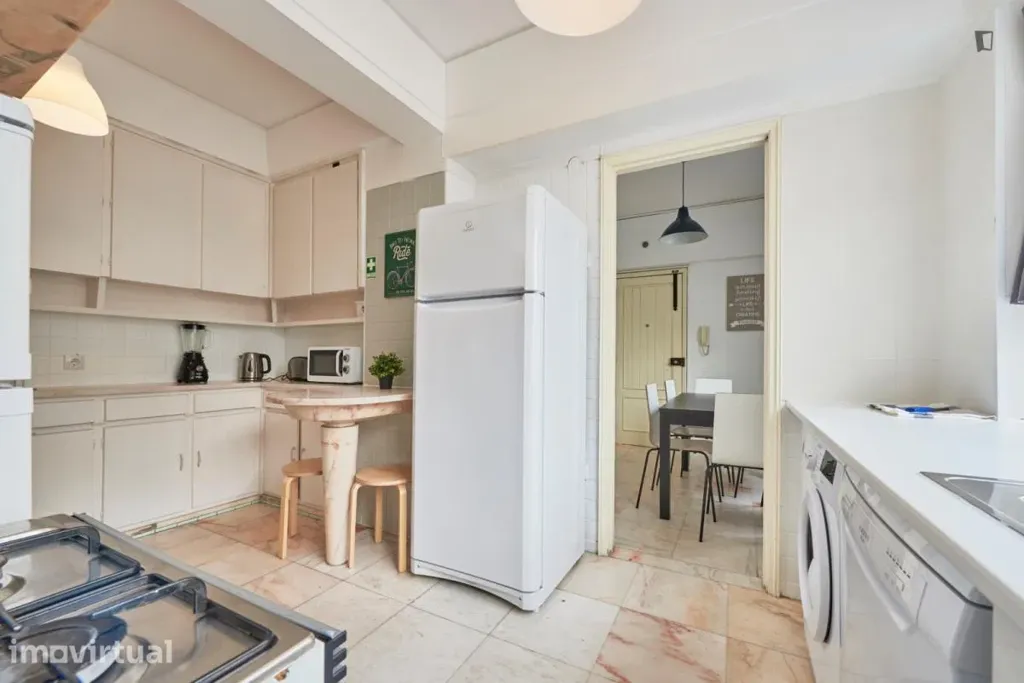 Kitchen - Student Room in Marquês de Pombal, Lisbon