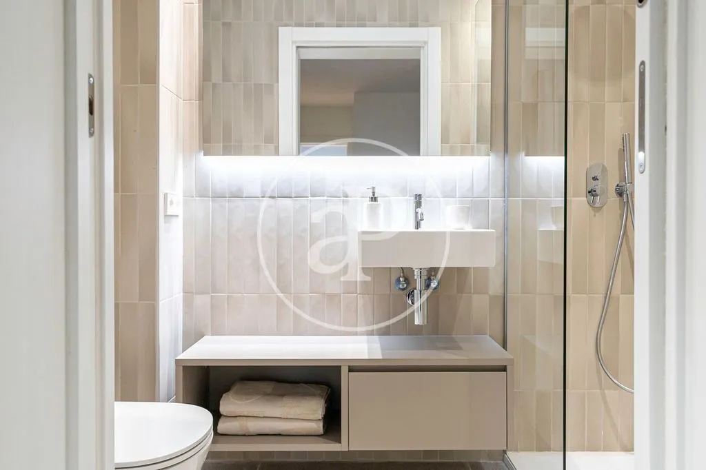 Bagni - Luxury 2-Bedroom Apartment in Eixample, Barcelona