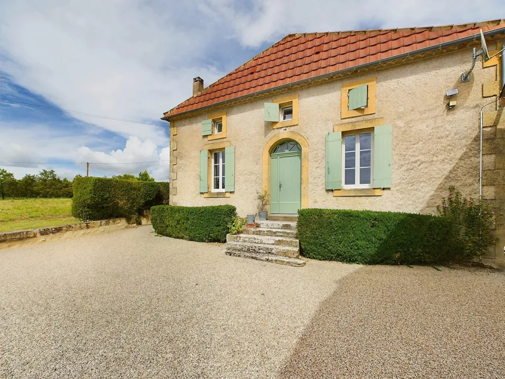 Esterno - Farmhouse with Pool in Vineyard Setting