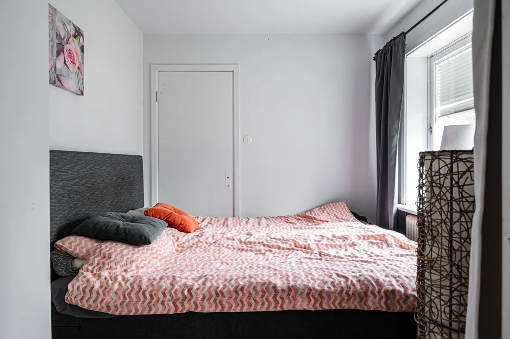 Chambres - Multi-Unit Property with Parking in Herrljunga
