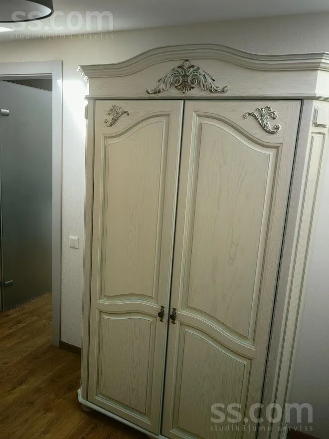 Chambres - 5-Bedroom Apartment with River View in Salaspils