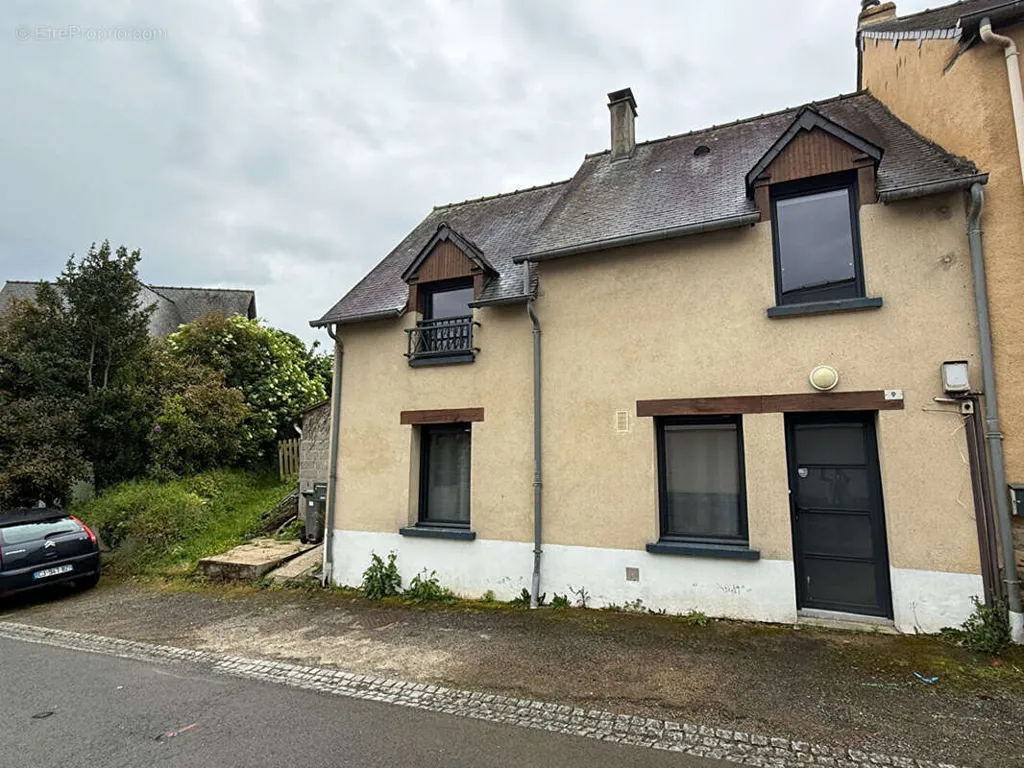Exterior - Renovated House with Garden in Tinténiac