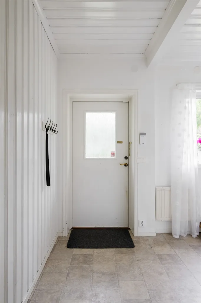Esik - Charming Property with Development Potential near Kinnekulle