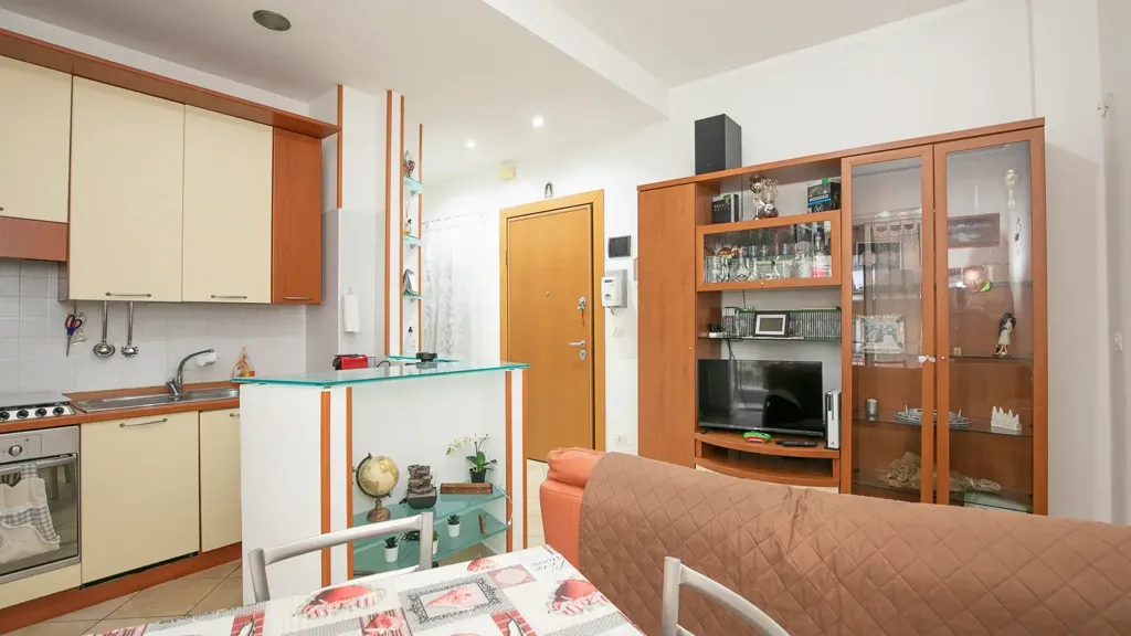 Cuisine - Apartment with Private Parking in Genoa