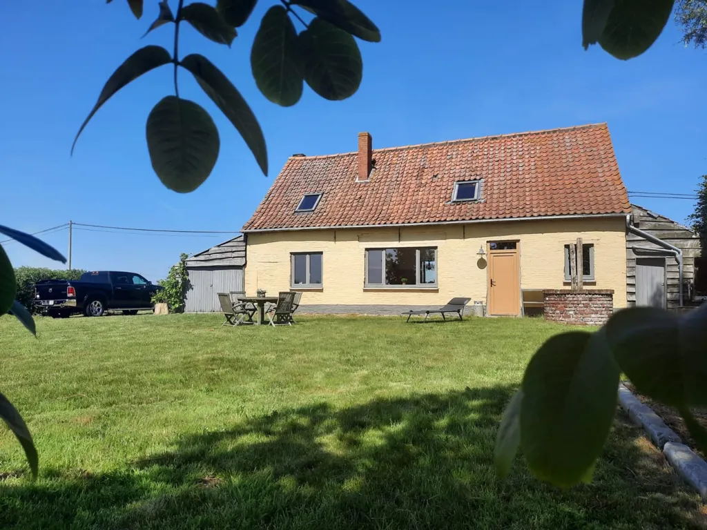 Aed - Historic House with Garden in Beveren
