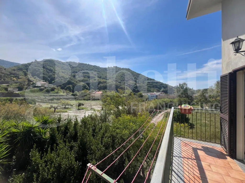 Terrasse - Independent House with Courtyard in Amantea