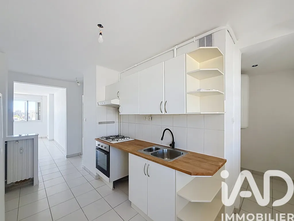 Cuisine - Appartement avec balcon vue mer à Toulon
