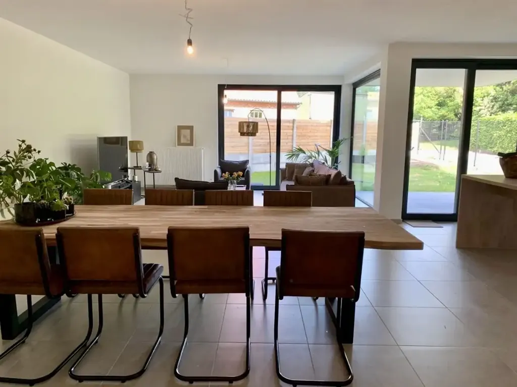Sala da pranzo - Ground Floor Apartment with Garden in Waregem