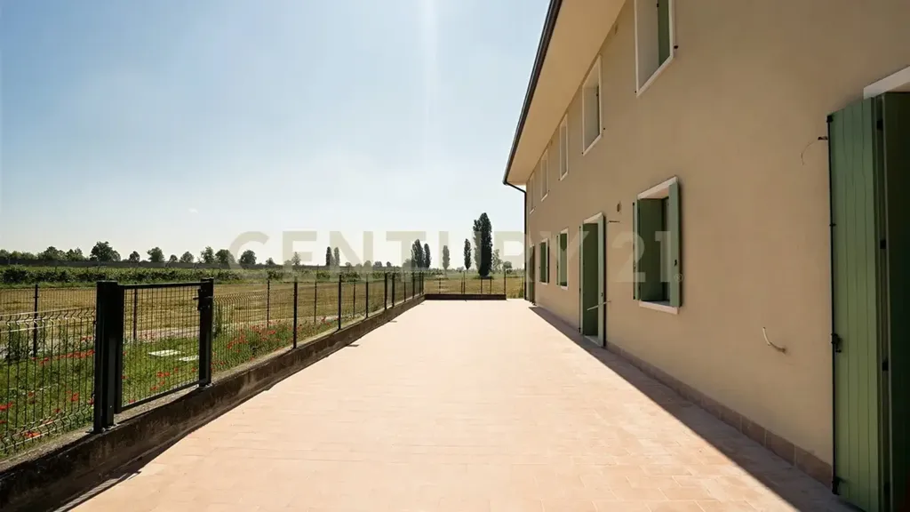 Terrace - New Ground-Floor Flat with Garden in Zevio