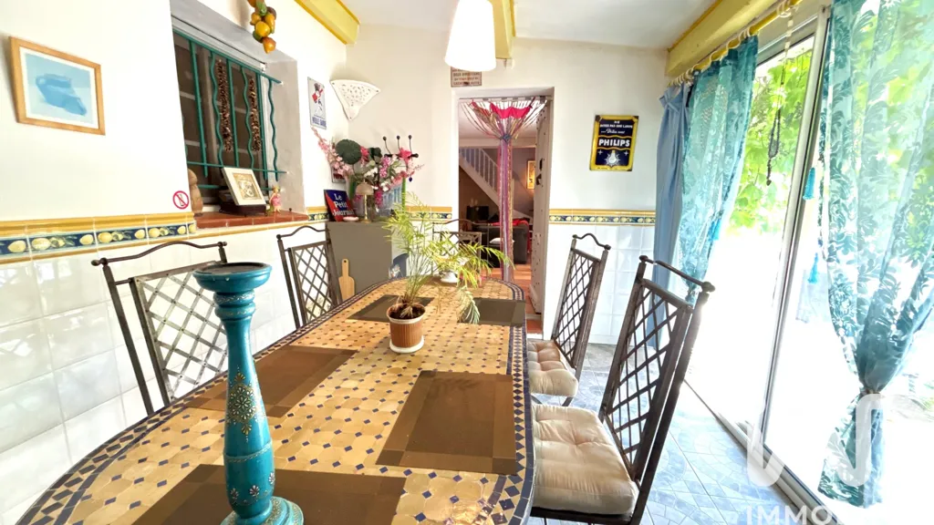 Salle à manger - Maison de Plain-Pied avec Piscine au Muy
