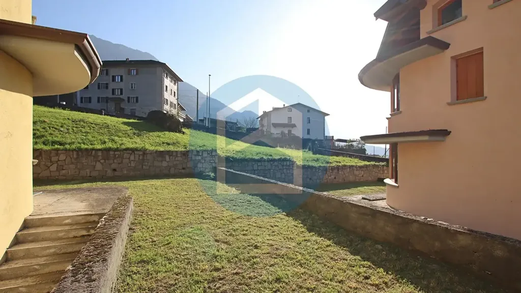Jardin - Bifamiliar Villa with Garden in Niardo
