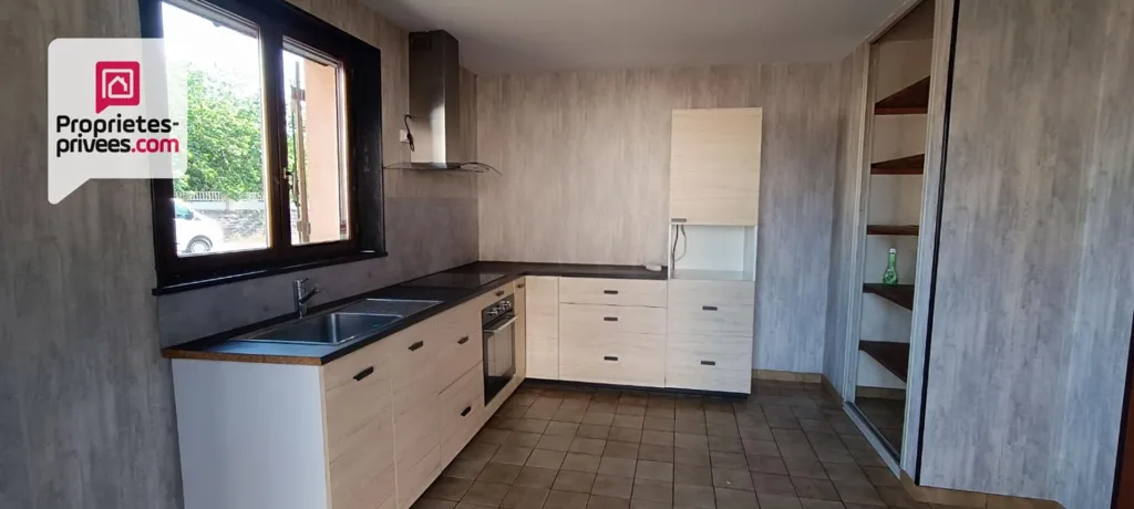 Cuisine - Maison avec Dépendance à Conflans-sur-Lanterne