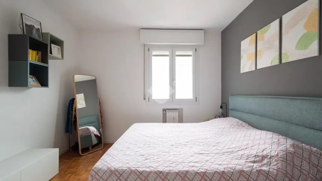 Apartment with Triple Exposure in Carpi