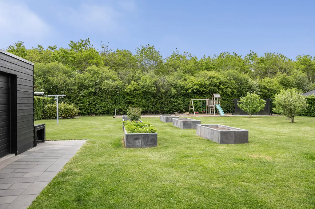 Jardin - Modern Villa with Large Garden in Aabybro