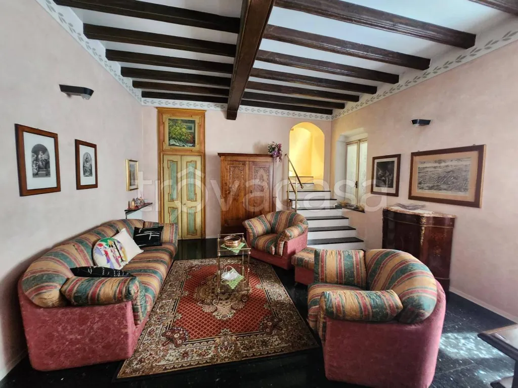 Séjour - Historic Palazzo with Courtyard in Fossano