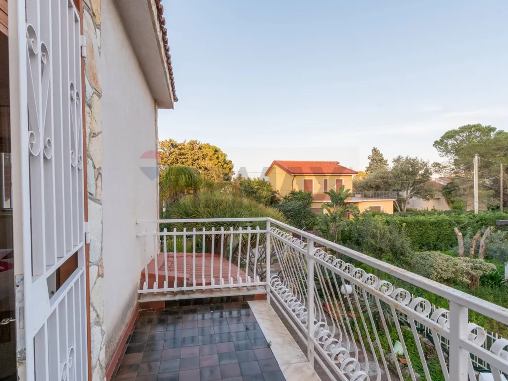 Balcon - Villa with Garden and Terrace in Carini