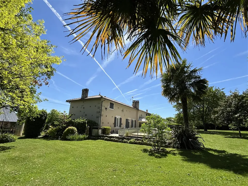 Maison 7 pièces à Rouillé