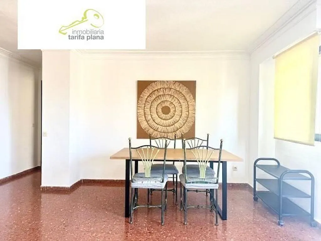 Salle à manger - Fully Furnished Flat with Garden in Benimaclet