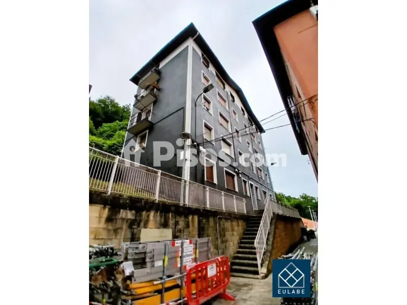 Välivaade - Ample 3-Bedroom Flat with Balcony in Eibar