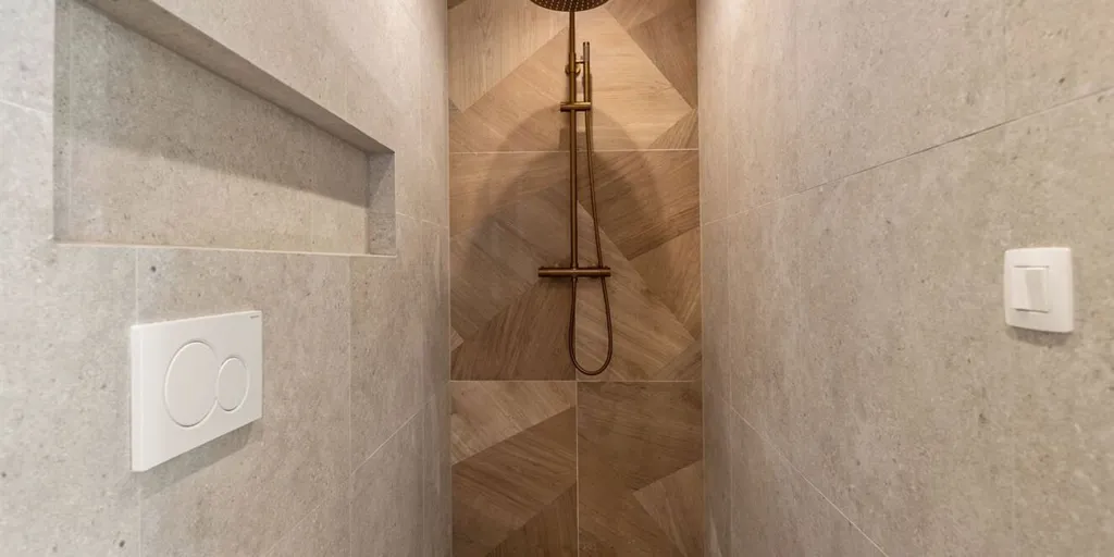 Salles de bain - Appartement Rénové avec Garage à Lier
