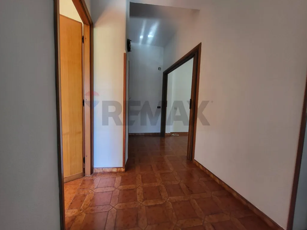 Esik - Second Floor Flat with Balcony in Anzio Centre