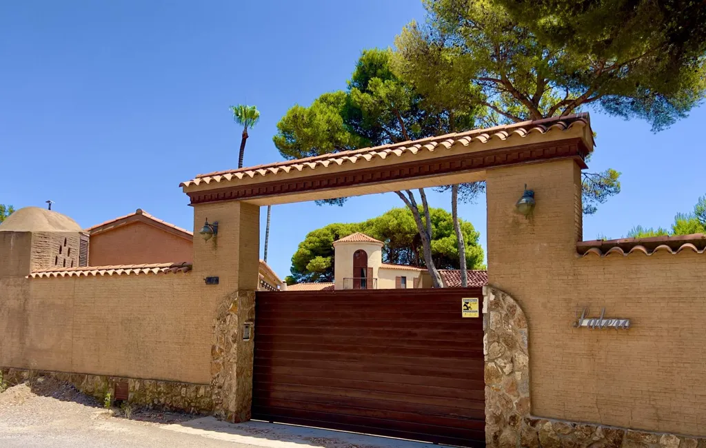 Välivaade - Detached Villa with Seafront Access in Cabanes