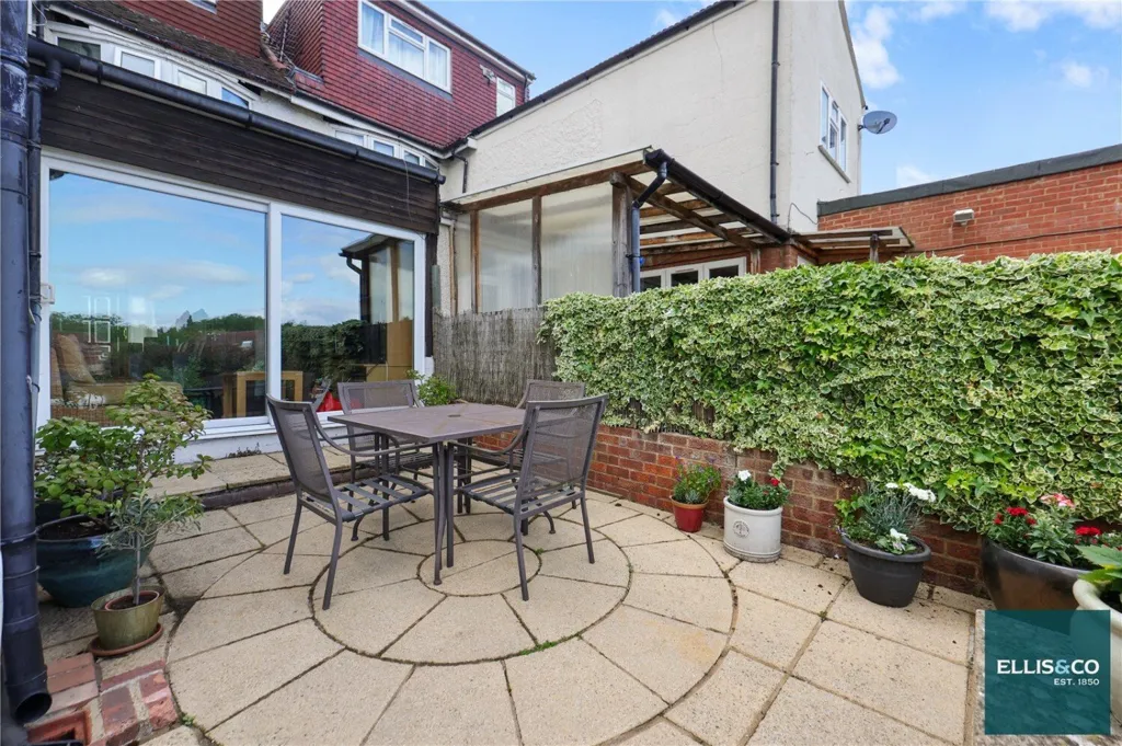Terrace - 6-bedroom house in Barnet