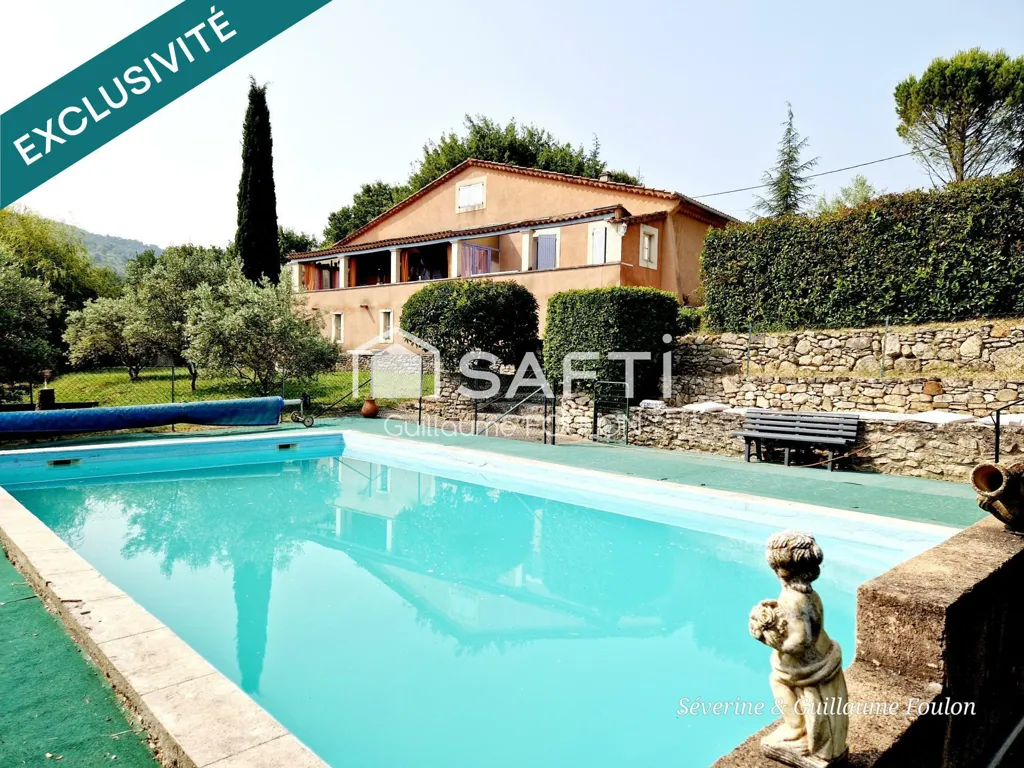 Piscine - Maison Ancienne avec Jardin à Saignon