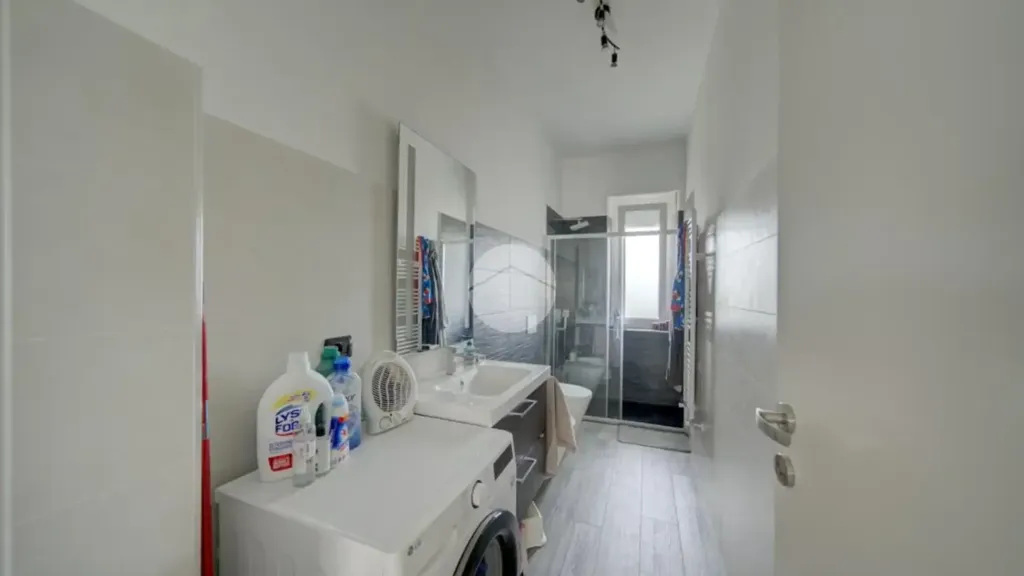 Salles de bain - Energy-Efficient Apartment with Balcony in Piossasco