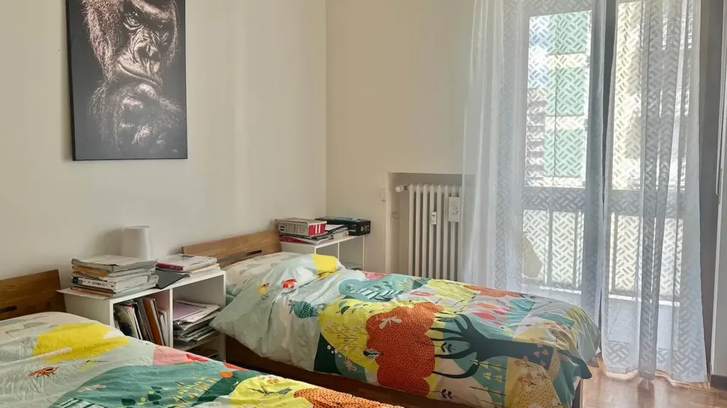 Chambres - Modernised Apartment with Balcony in Biella