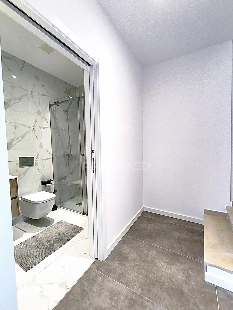 Vannitoad - Semi-New House with Pool in Sesimbra