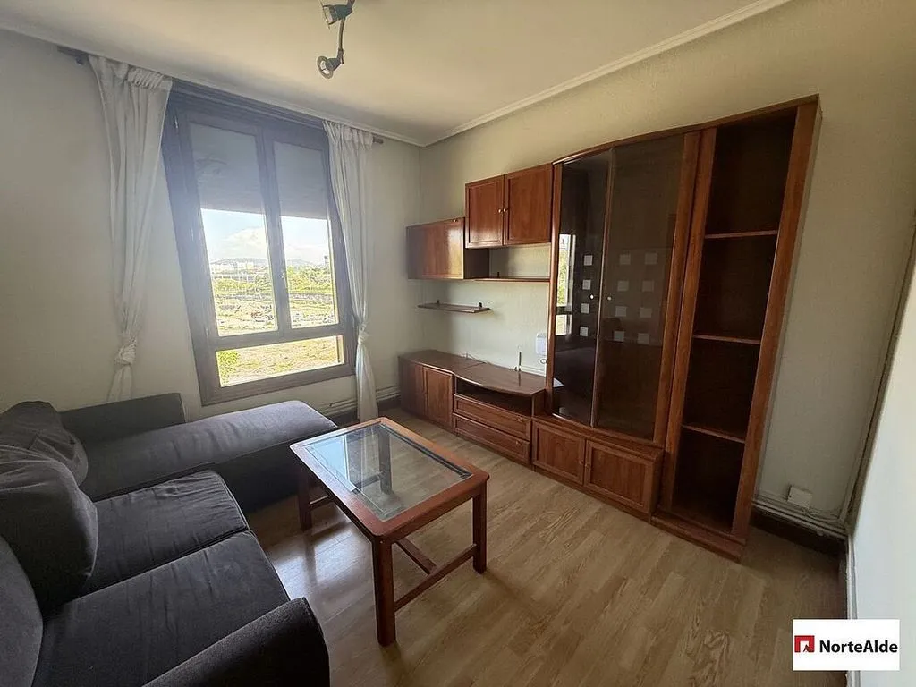 Soggiorno - Apartment with Heating in Valle de Trápaga