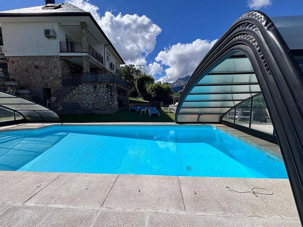 Pool - Chalet with Pool and Terrace in El Boalo
