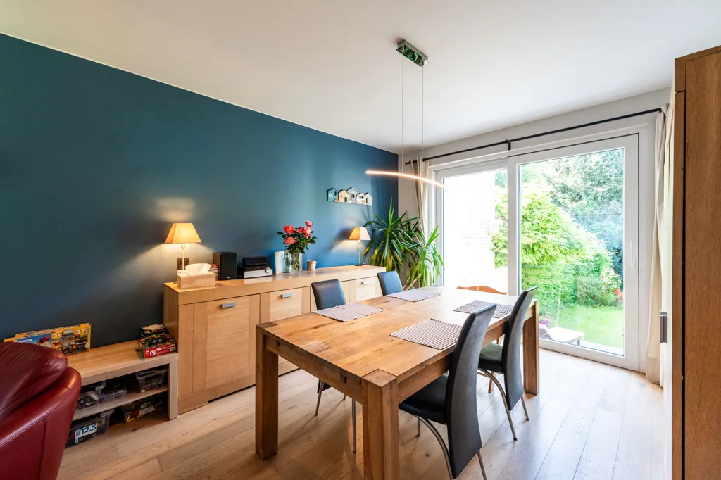 Salle à manger - Maison rénovée avec jardin et terrasse à Waterloo