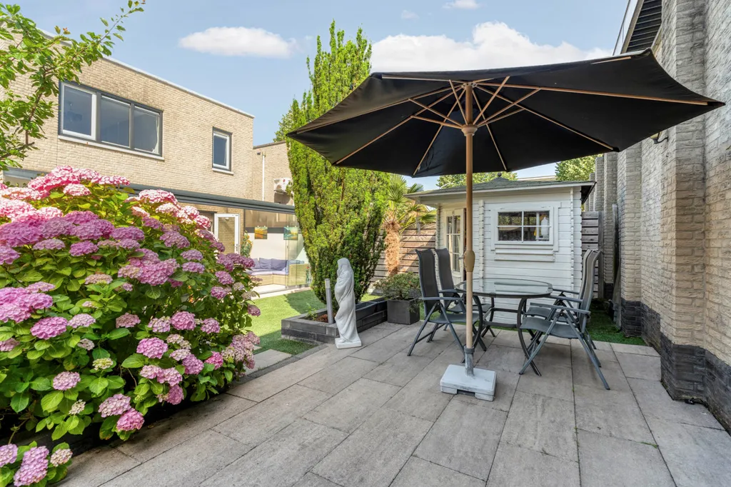 Jardin - Semi-detached House with Garden in Almere