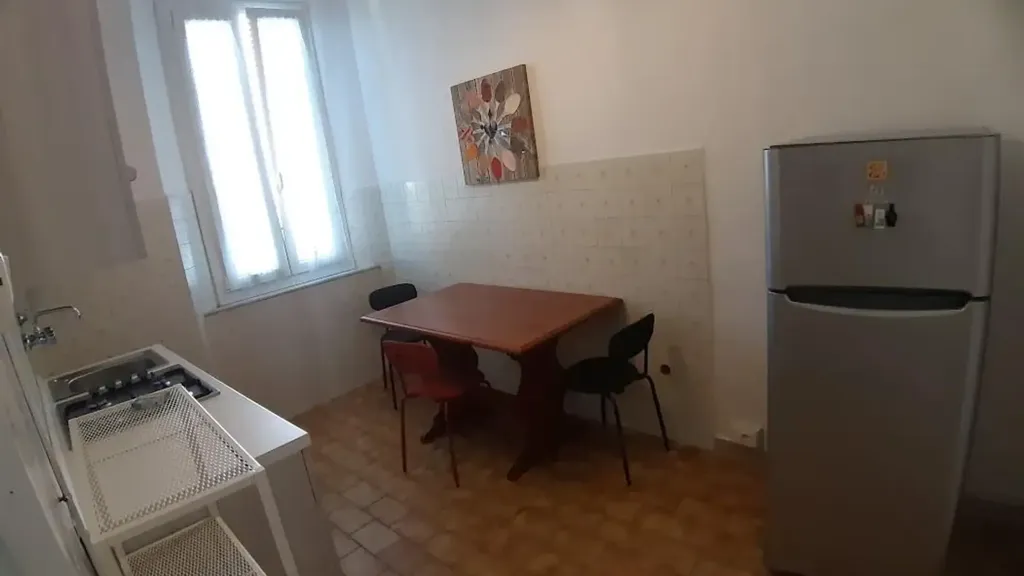 Cuisine - Student Apartment with Garden in Pisa