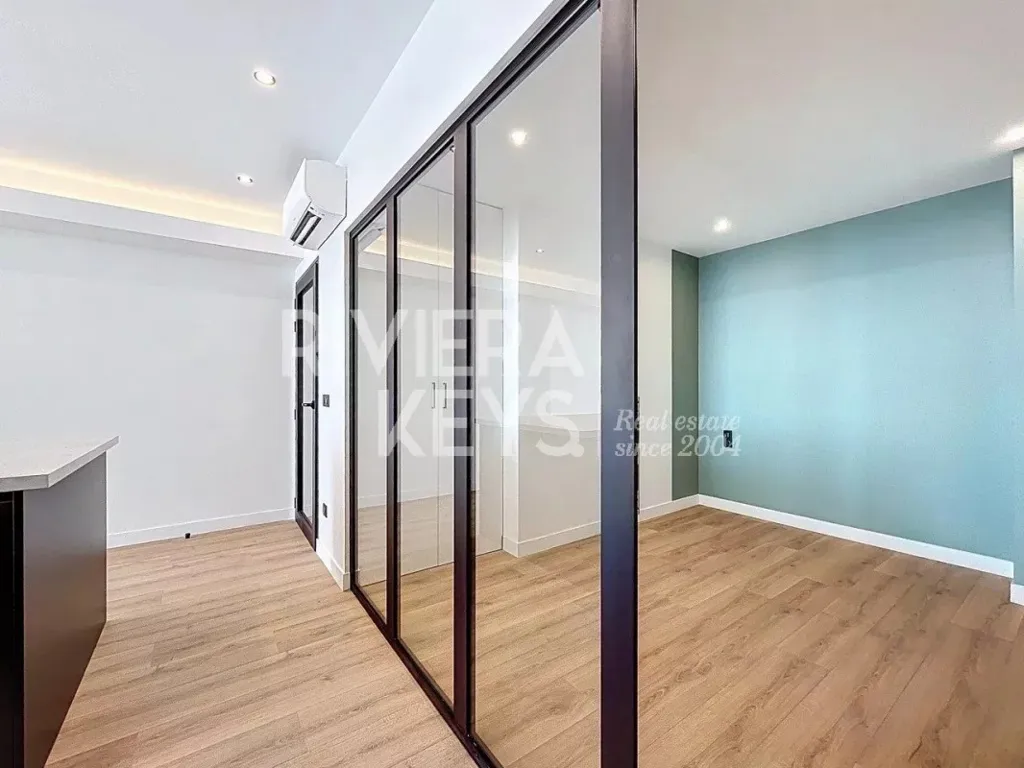 hallway_entrance